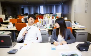 40代既婚男性 好き サイン 職場